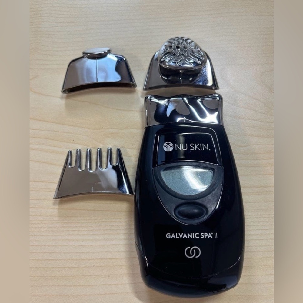 Nu Skin Galvanic Spa II Facial Beauty Device w/ Attachments